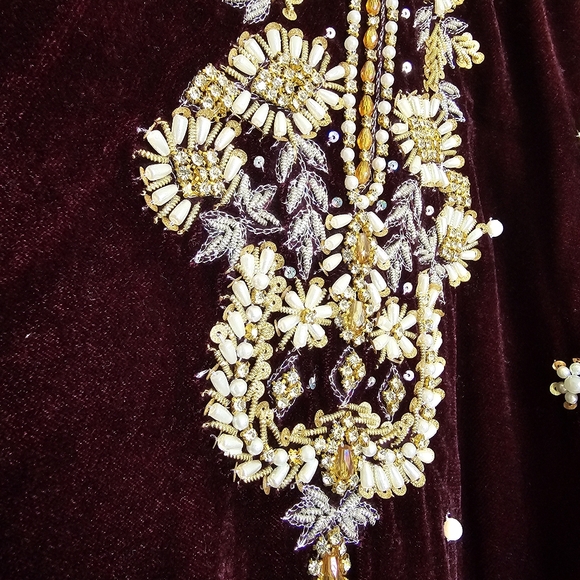 Purple Velvet Embroidered Pakistani/Punjabi/Indian Suit by Erum Emaan - Size XL - Picture 7 of 15